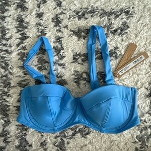 SKIMS NWT Signature Swim strapless underwire top. Color tide Blue size XS